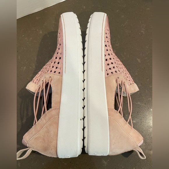 Women's Stylish Pink Mesh Sneakers by Jambu - Picture 5 of 6